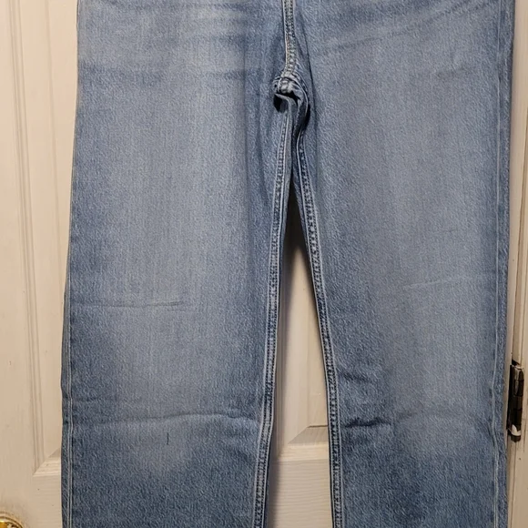 NWT LEVI'S LOW PRO Lightweight Ladies Jean Size 29 =Size 9 - Picture 6 of 7